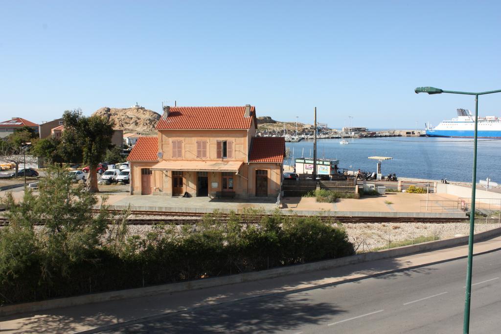 Residence Des Îles LʼÎle-Rousse Exterior foto