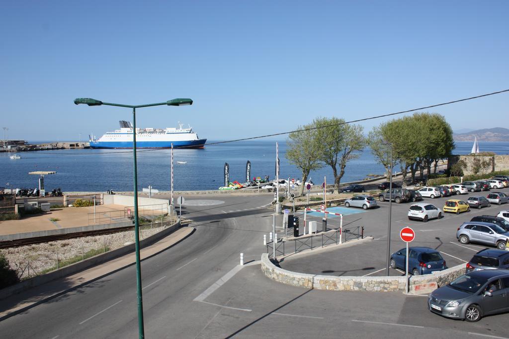Residence Des Îles LʼÎle-Rousse Exterior foto